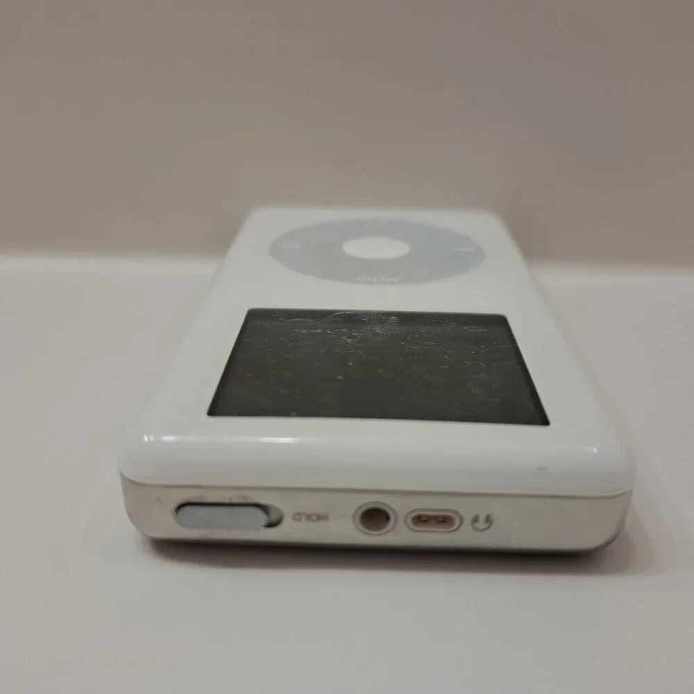 Apple iPod Photo classic 4th Generation 60GB White New Battery